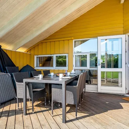 Guja - 250m From The Sea By Interhome Holiday home Fakse Ladeplads