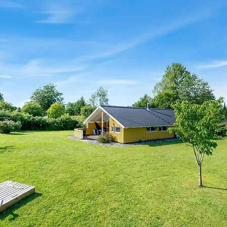Guja - 250m From The Sea By Interhome Fakse Ladeplads