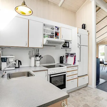 Guja - 250m From The Sea By Interhome * Fakse Ladeplads