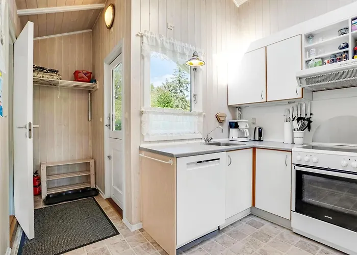 Guja - 250m From The Sea By Interhome